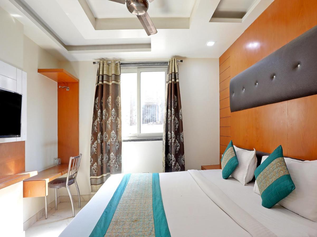 Hotel Tashkent Palace - Near New Delhi Railway Station Εξωτερικό φωτογραφία