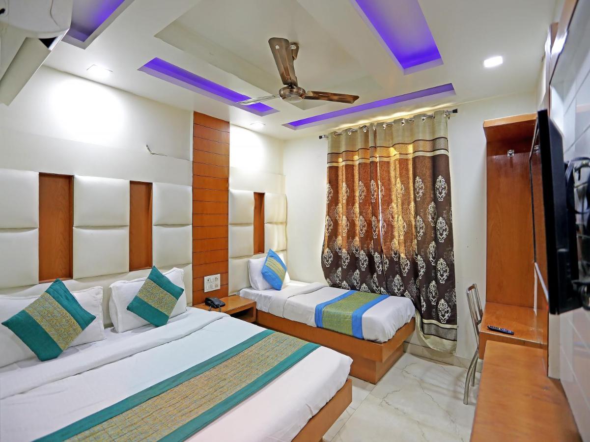 Hotel Tashkent Palace - Near New Delhi Railway Station Εξωτερικό φωτογραφία
