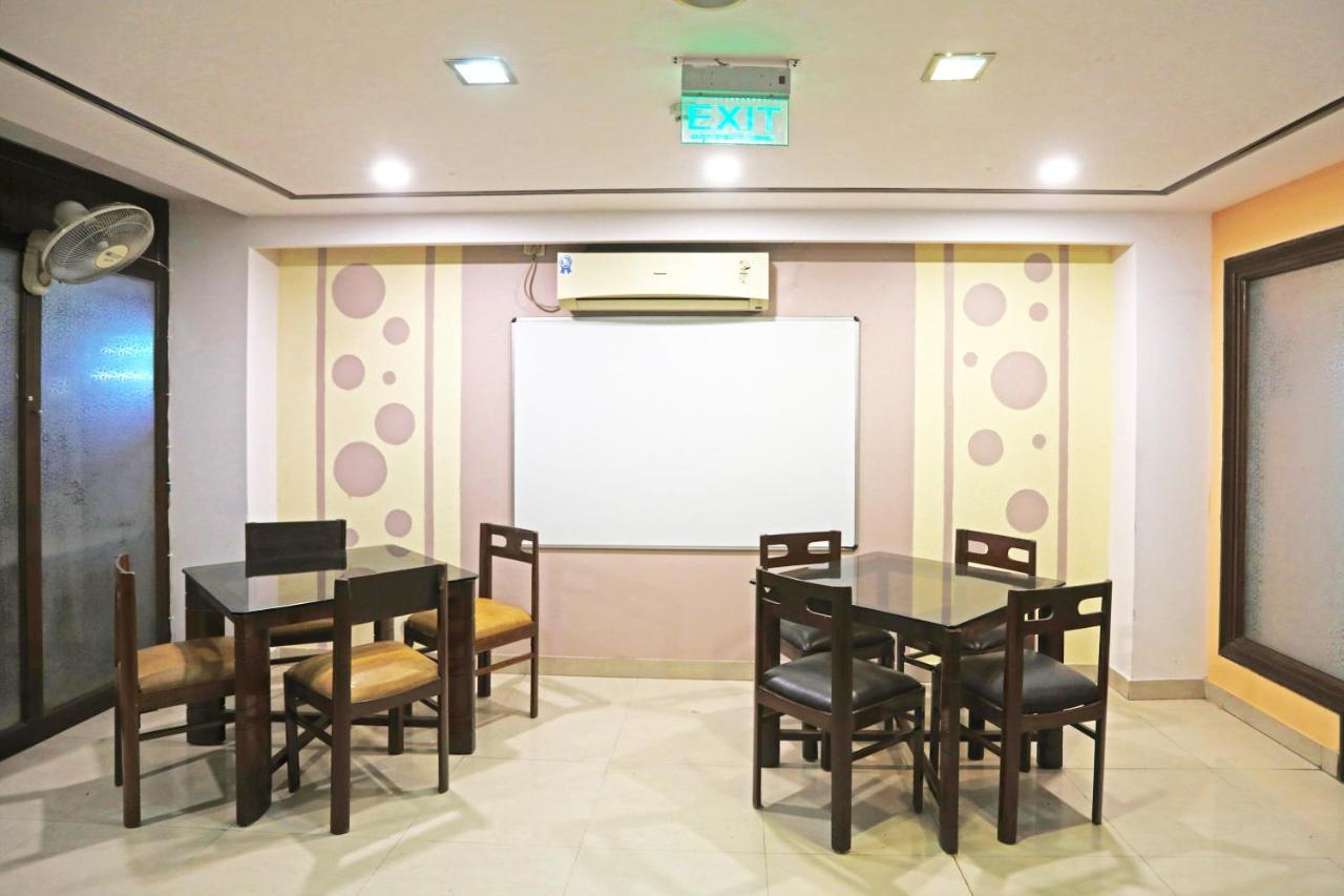 Hotel Tashkent Palace - Near New Delhi Railway Station Εξωτερικό φωτογραφία