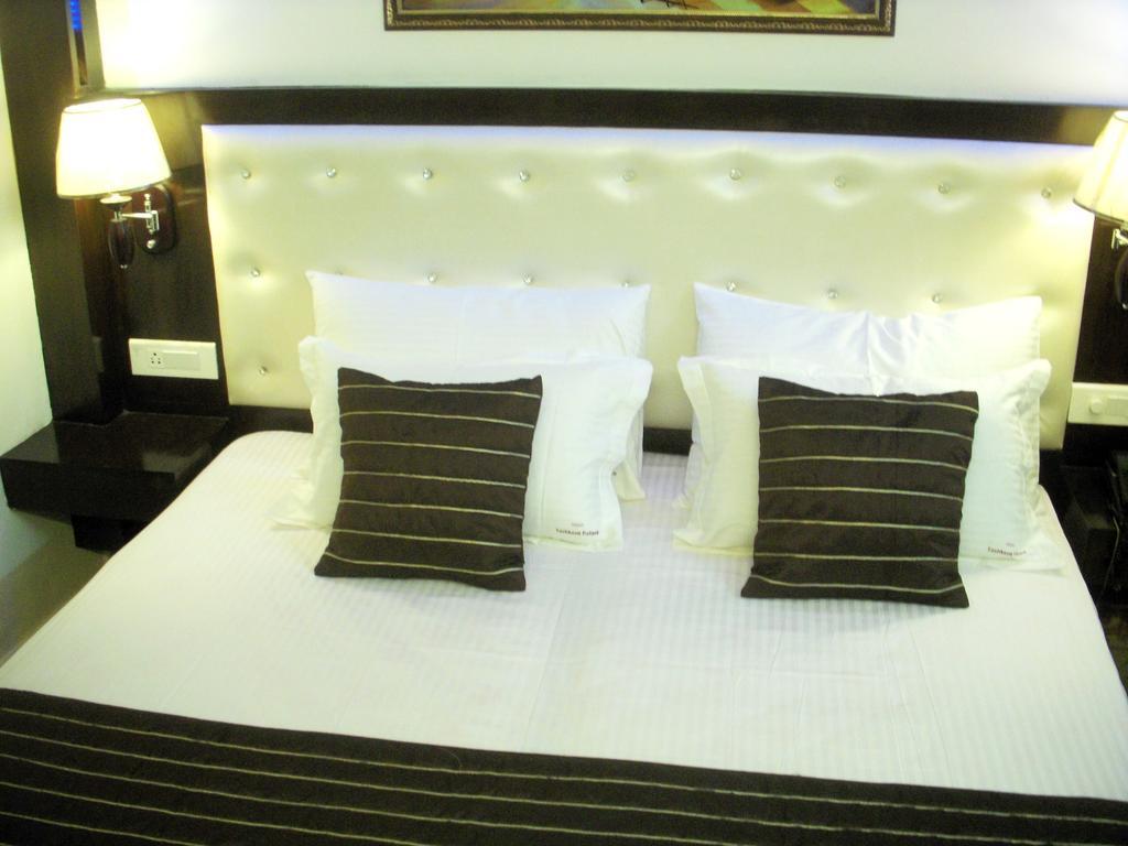 Hotel Tashkent Palace - Near New Delhi Railway Station Εξωτερικό φωτογραφία