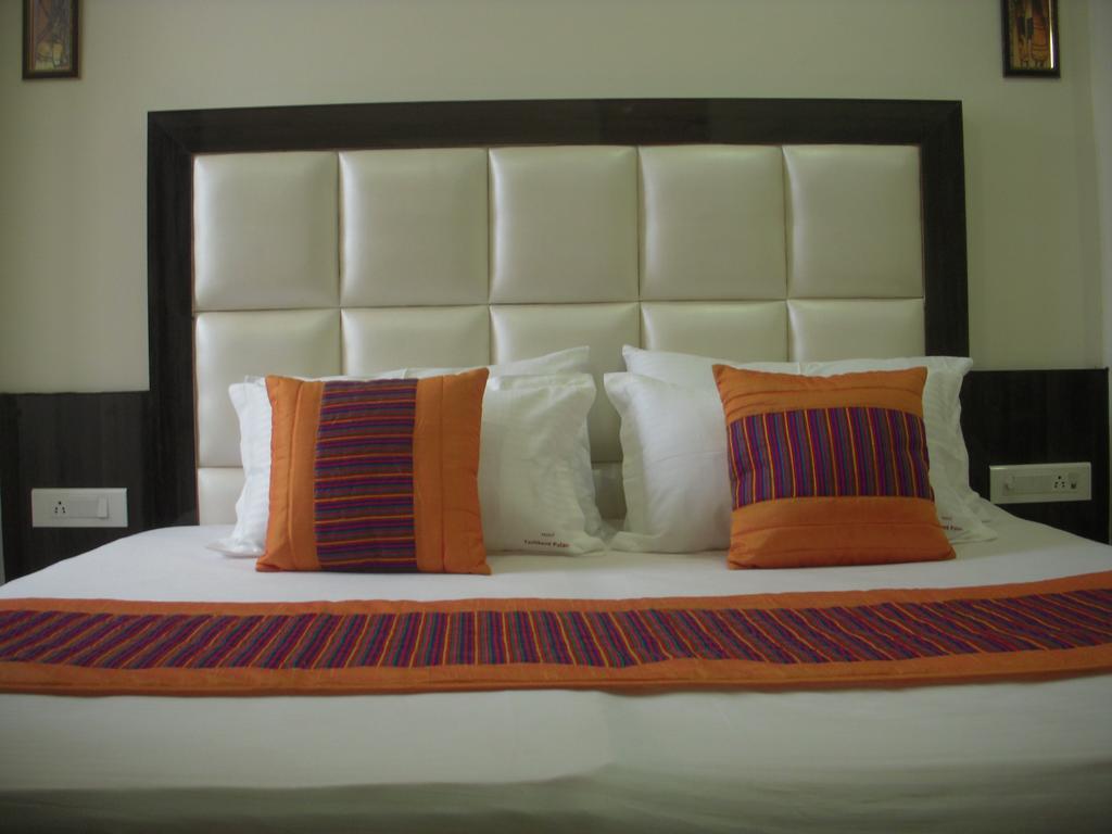 Hotel Tashkent Palace - Near New Delhi Railway Station Εξωτερικό φωτογραφία