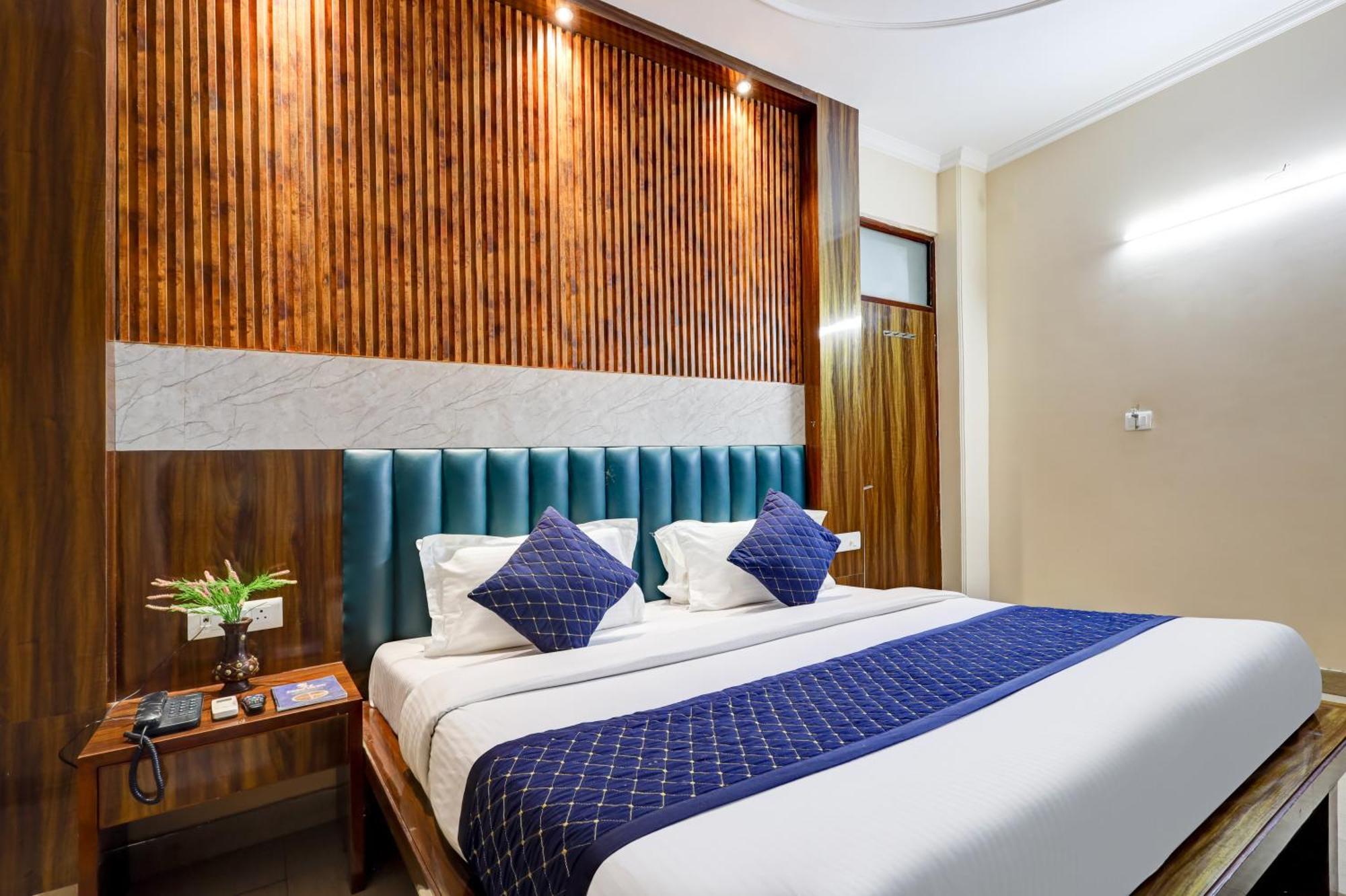 Hotel Tashkent Palace - Near New Delhi Railway Station Εξωτερικό φωτογραφία