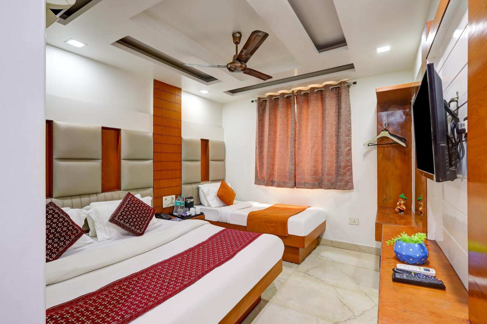 Hotel Tashkent Palace - Near New Delhi Railway Station Εξωτερικό φωτογραφία