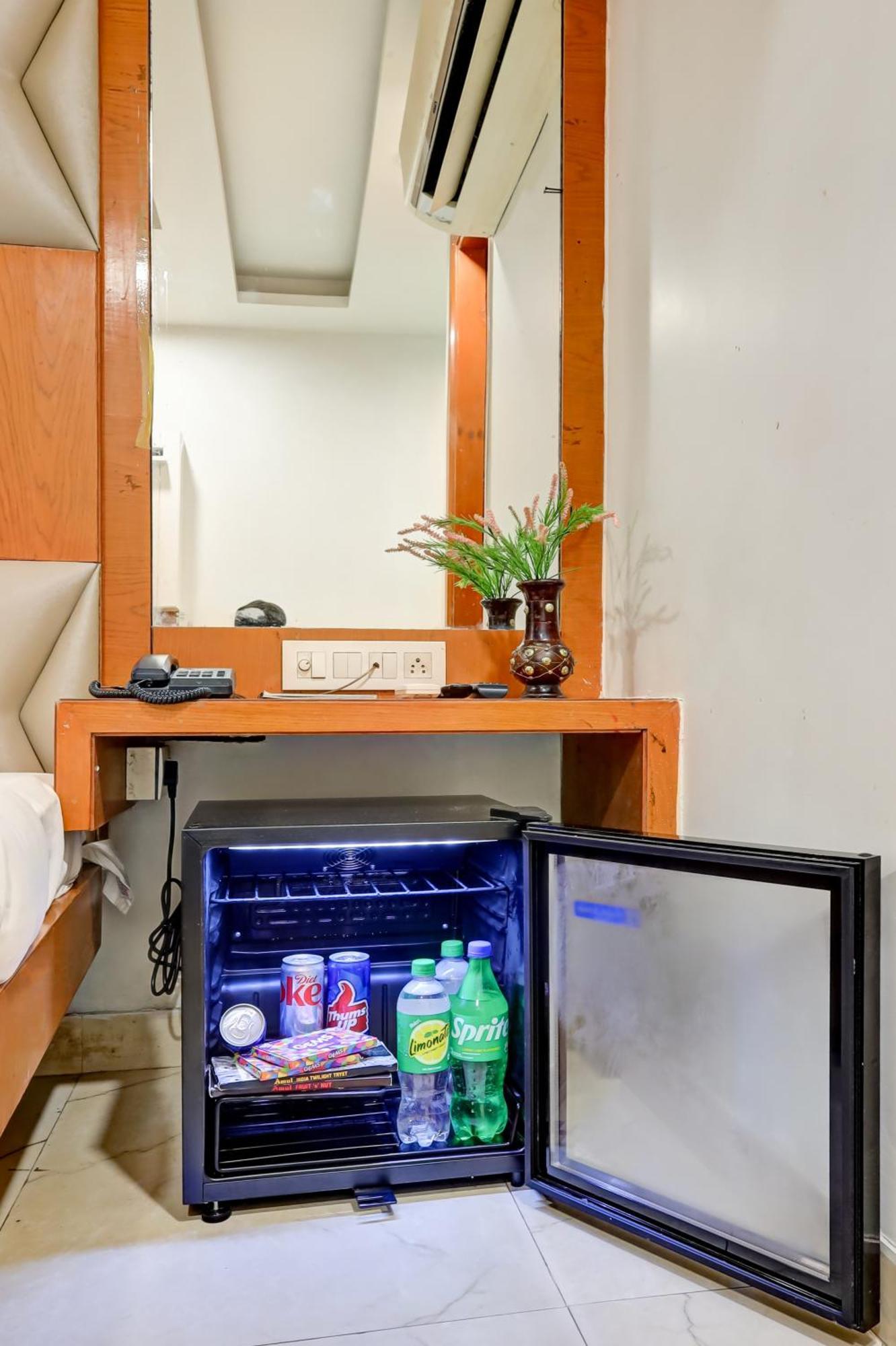 Hotel Tashkent Palace - Near New Delhi Railway Station Εξωτερικό φωτογραφία
