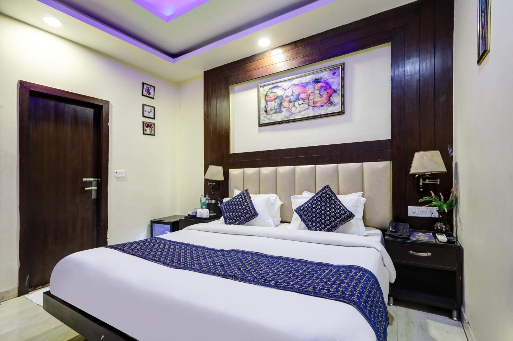 Hotel Tashkent Palace - Near New Delhi Railway Station Εξωτερικό φωτογραφία