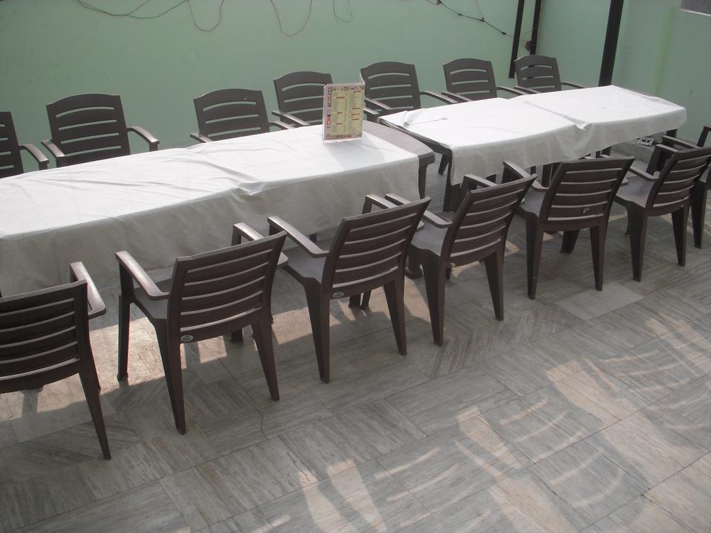 Hotel Tashkent Palace - Near New Delhi Railway Station Εξωτερικό φωτογραφία